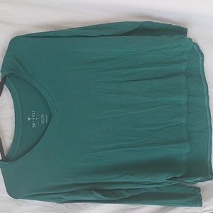 American Eagles Soft and Sexy Long Sleeve V-neck shirt.